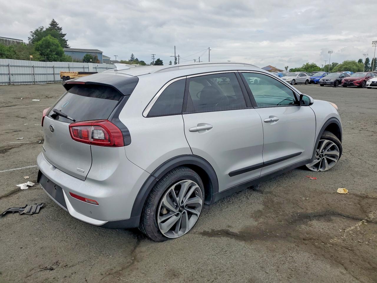 2017 KIA NIRO TOURING photo 5