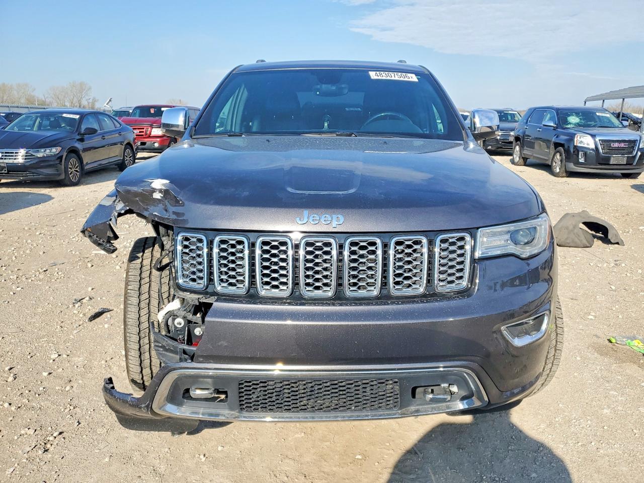 2018 JEEP GRAND CHEROKEE OVERLAND photo 9