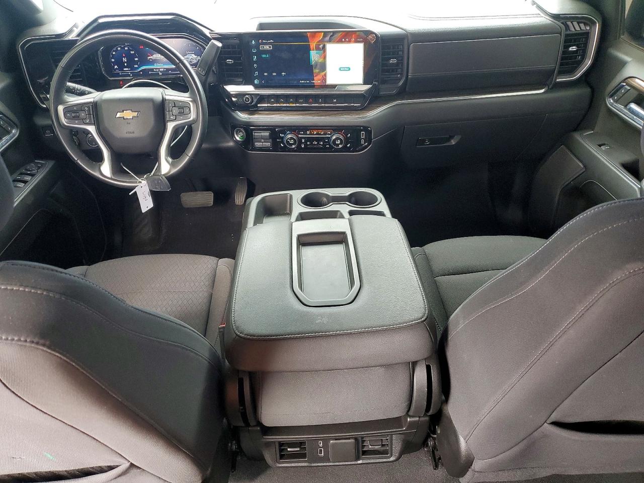2024 CHEVROLET SILVERADO K1500 LT photo 15