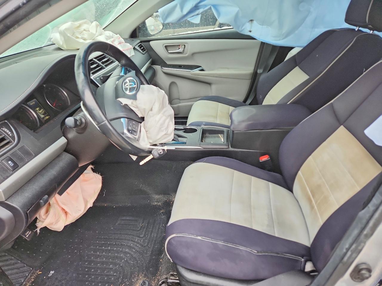 2016 TOYOTA CAMRY SE photo 7