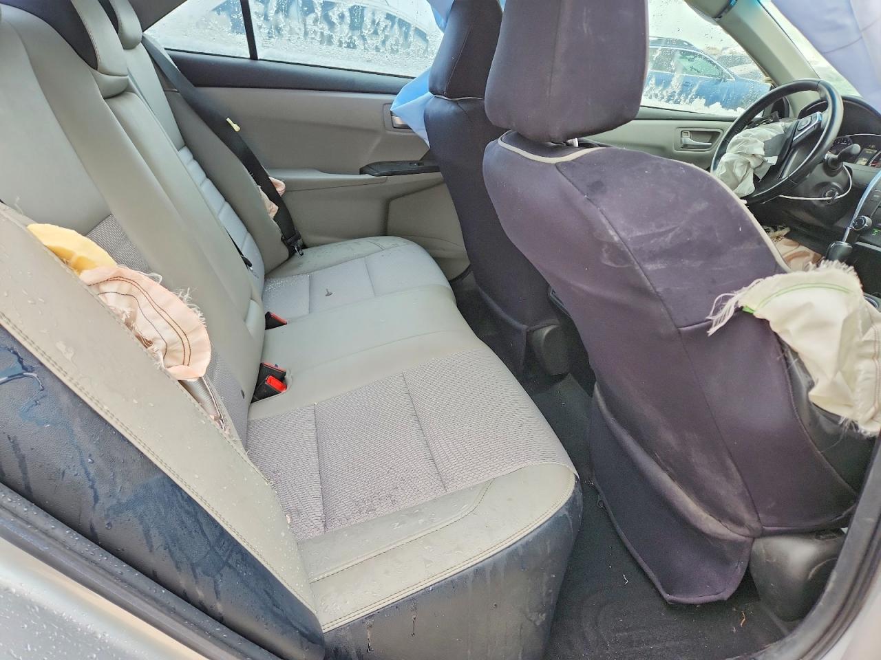 2016 TOYOTA CAMRY SE photo 10