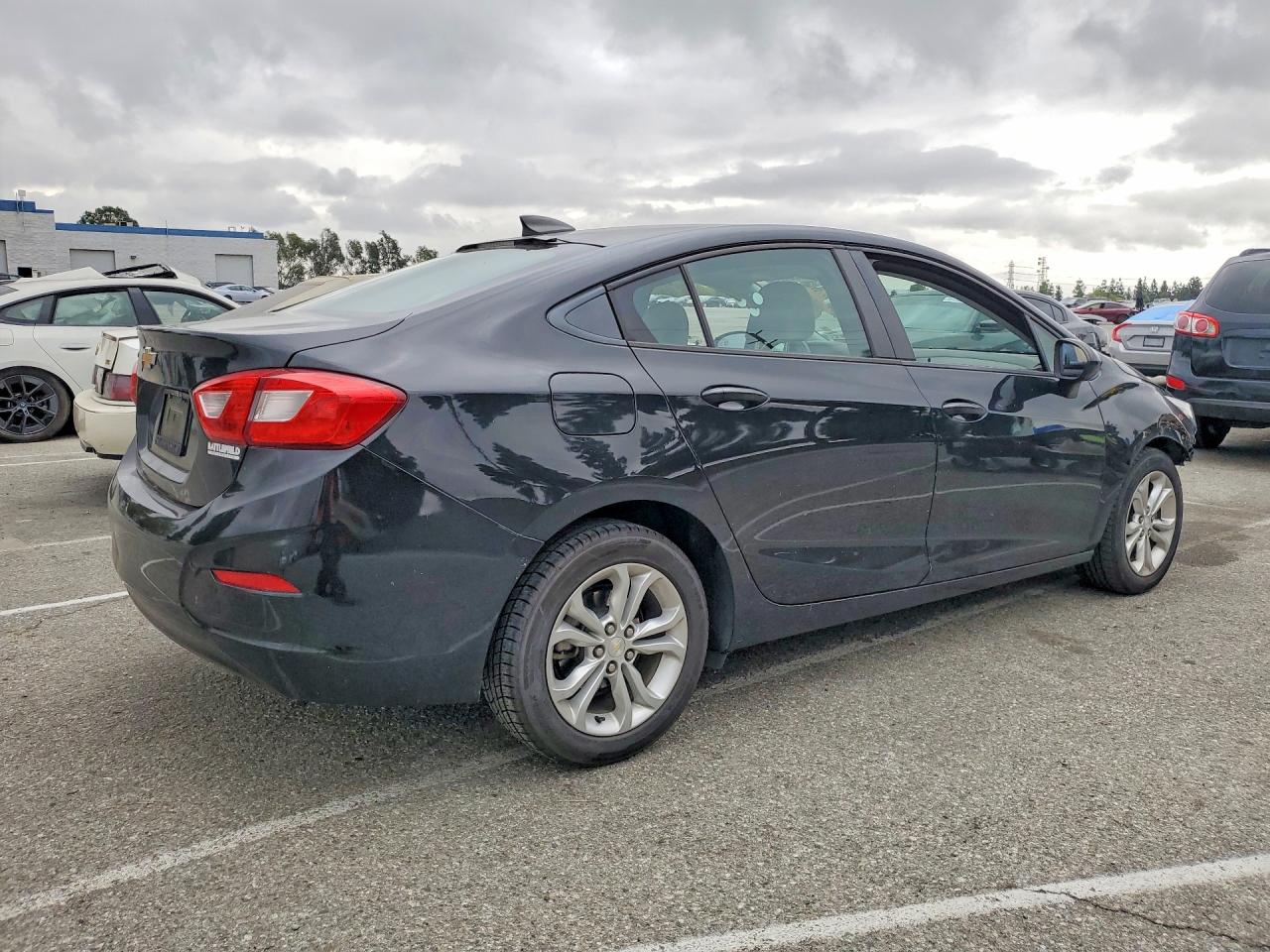 2019 CHEVROLET CRUZE LS photo 7