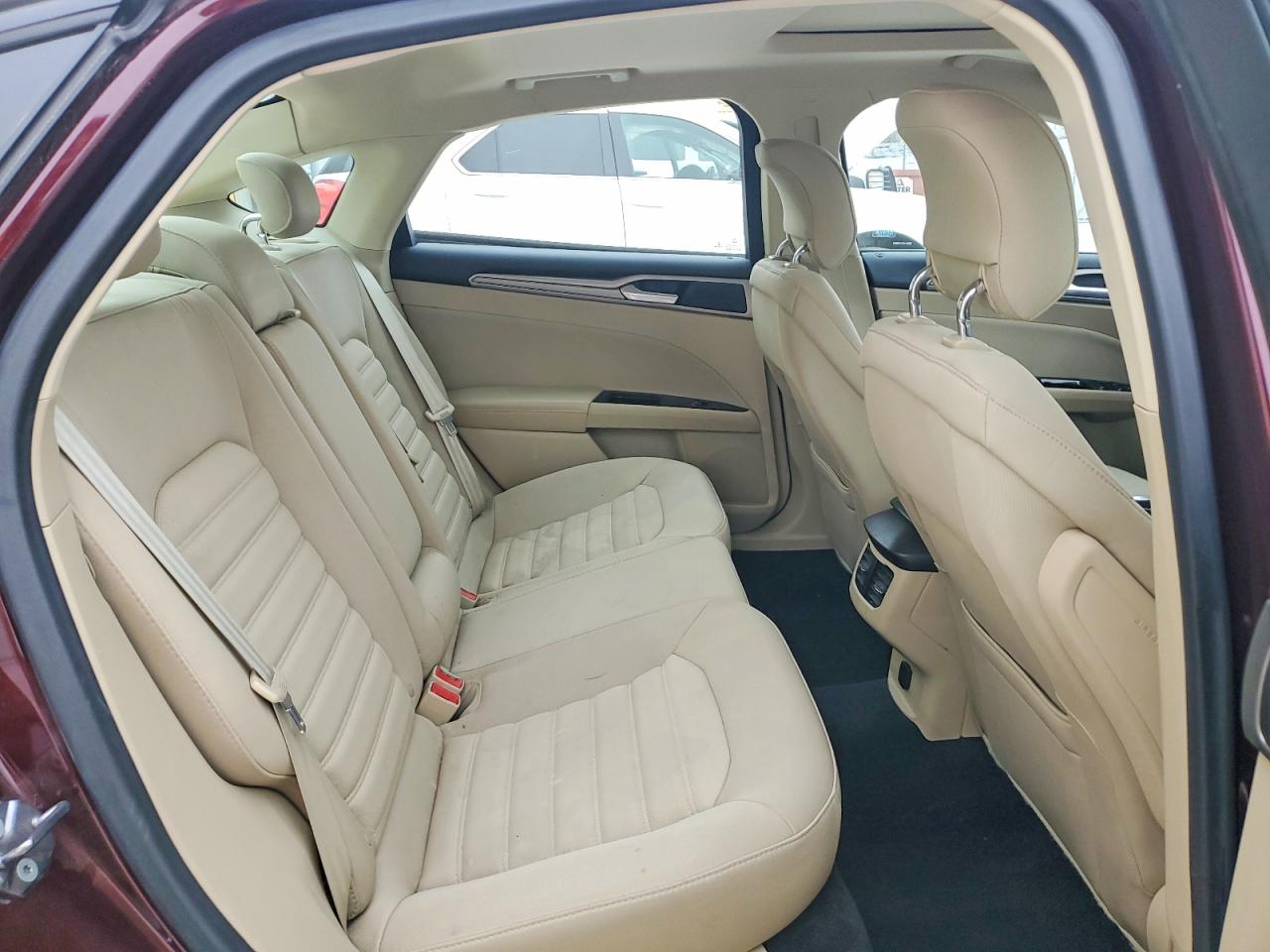 2013 FORD FUSION SE photo 19