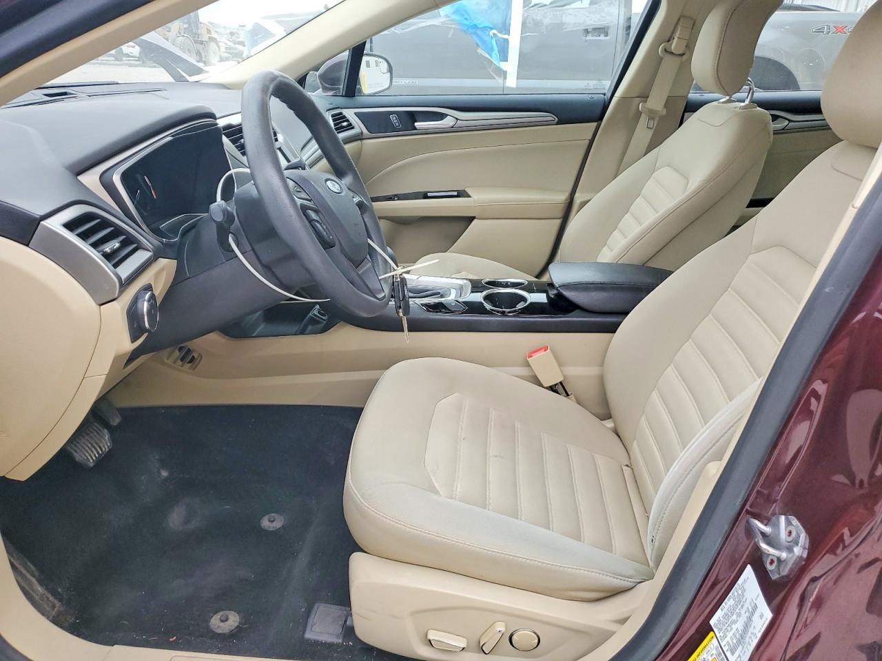 2013 FORD FUSION SE photo 13