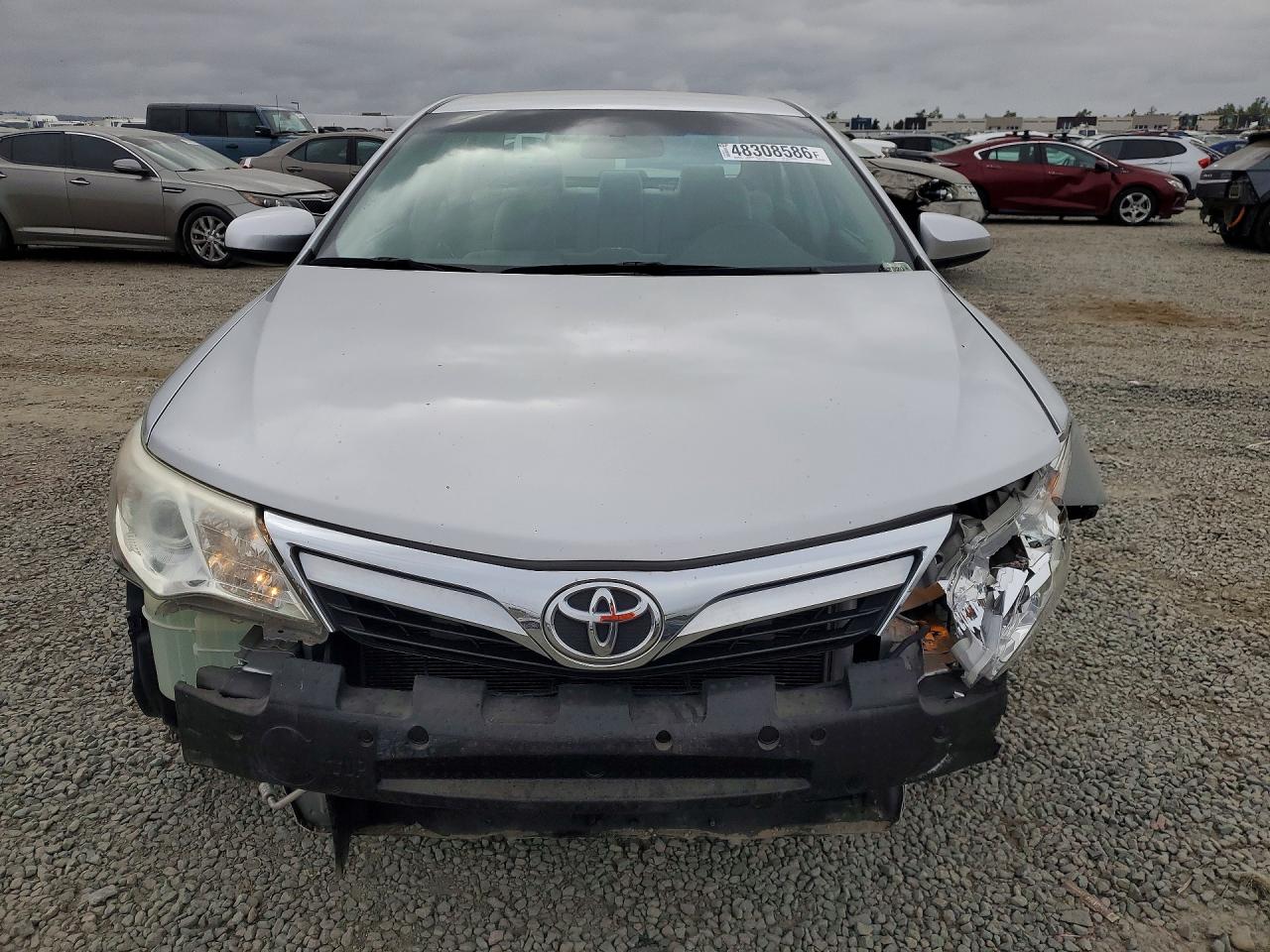 2013 TOYOTA CAMRY LE photo 9