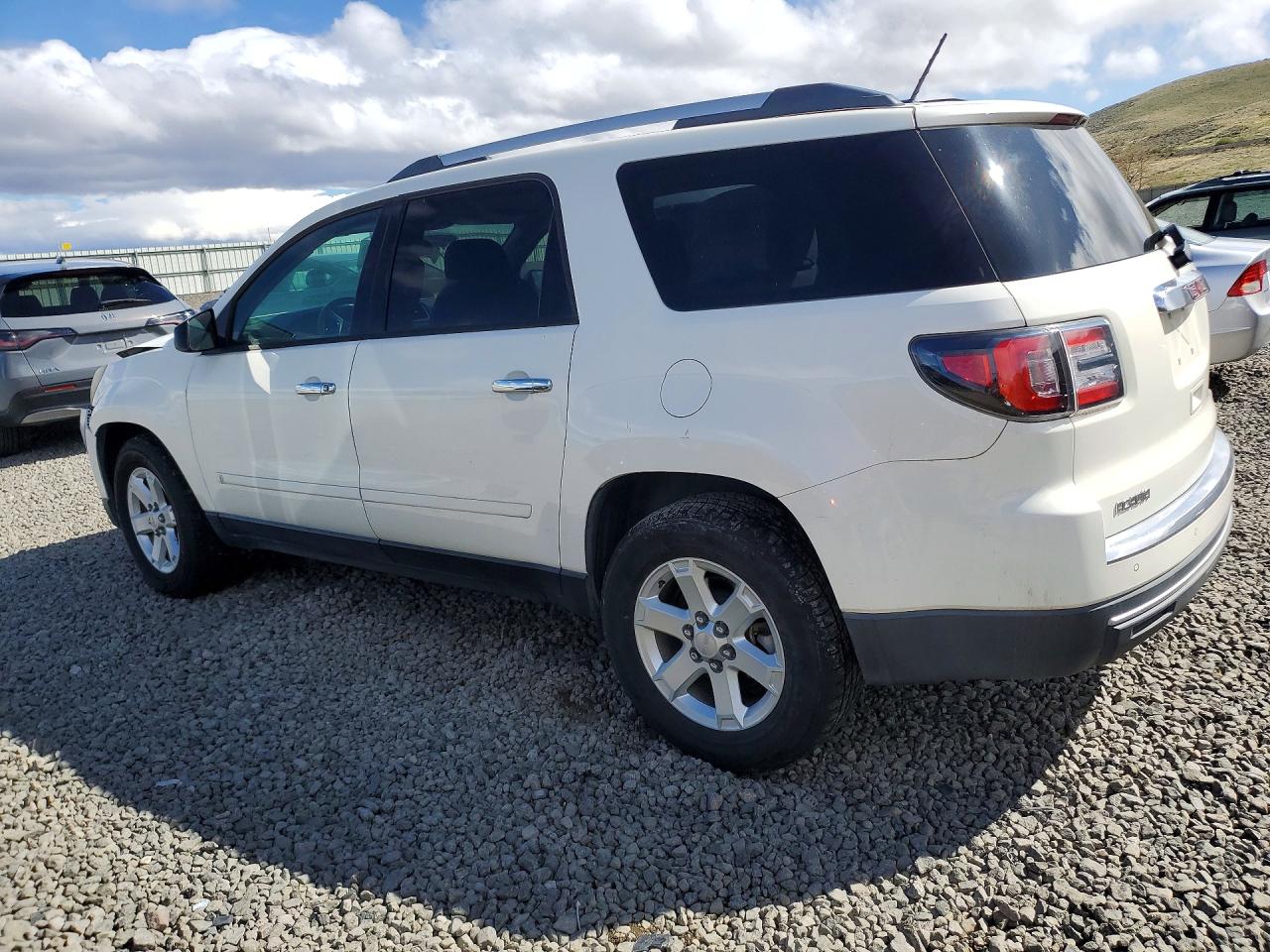 2015 GMC ACADIA SLE photo 4