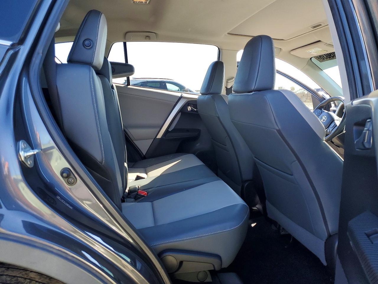 2013 TOYOTA RAV4 LIMITED photo 31