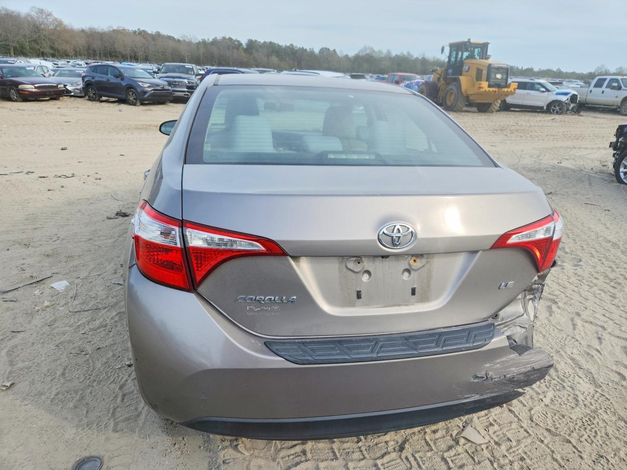 2015 TOYOTA COROLLA LE photo 16