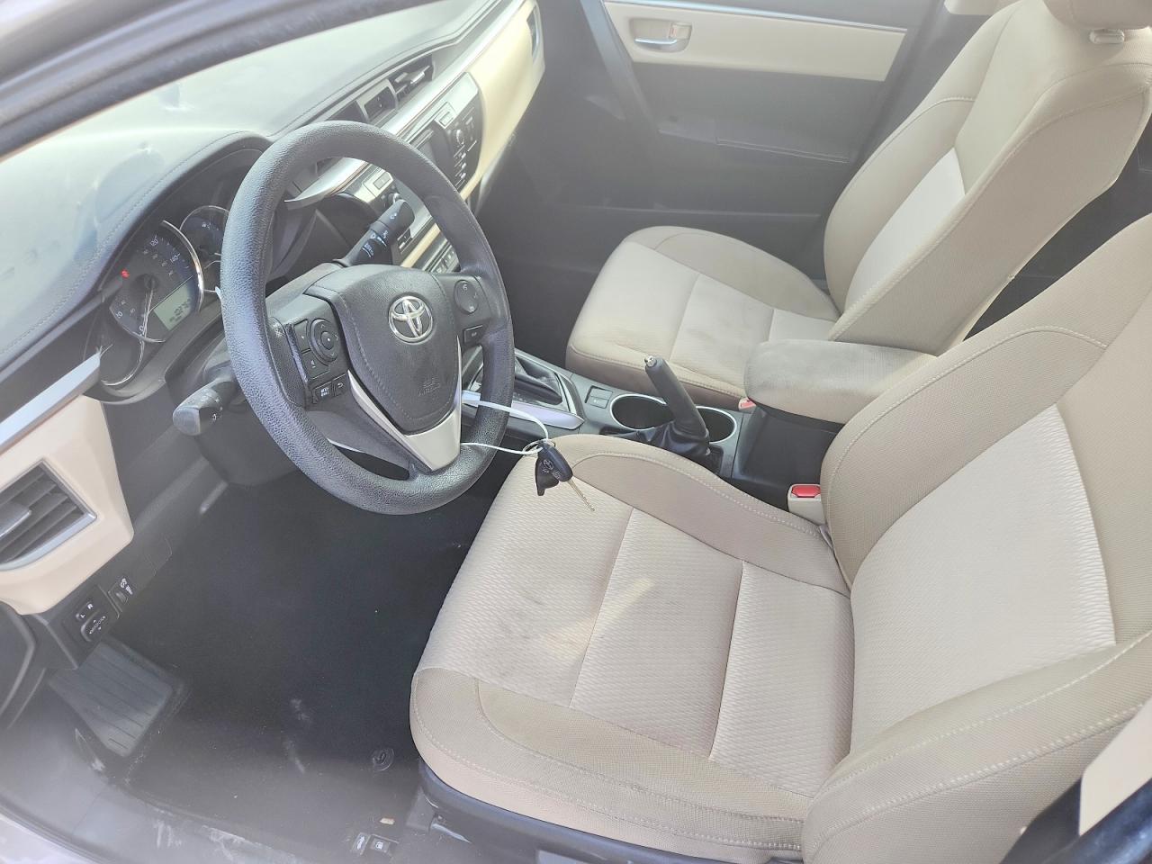 2015 TOYOTA COROLLA LE photo 19