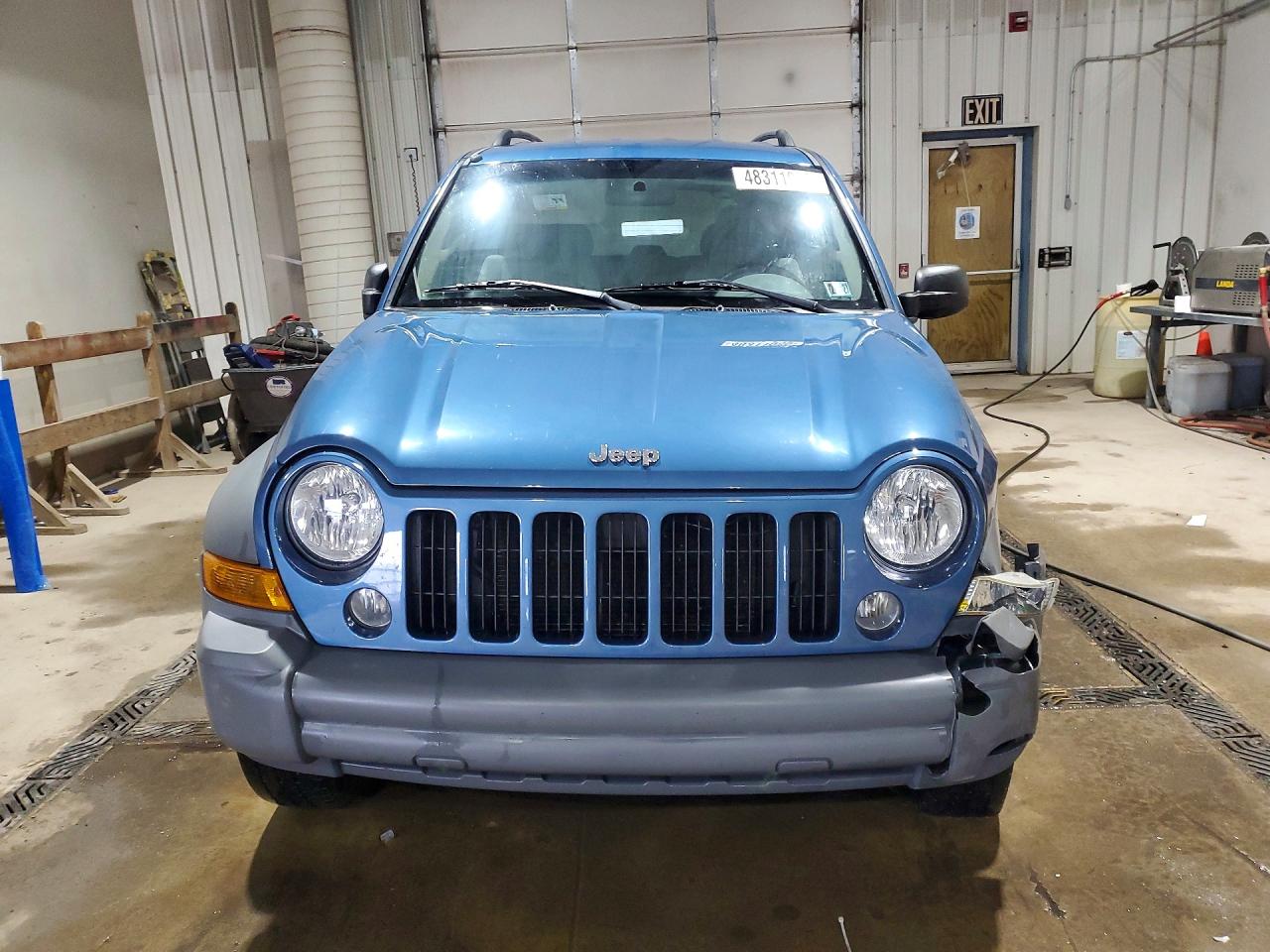 2005 JEEP LIBERTY SPORT photo 9