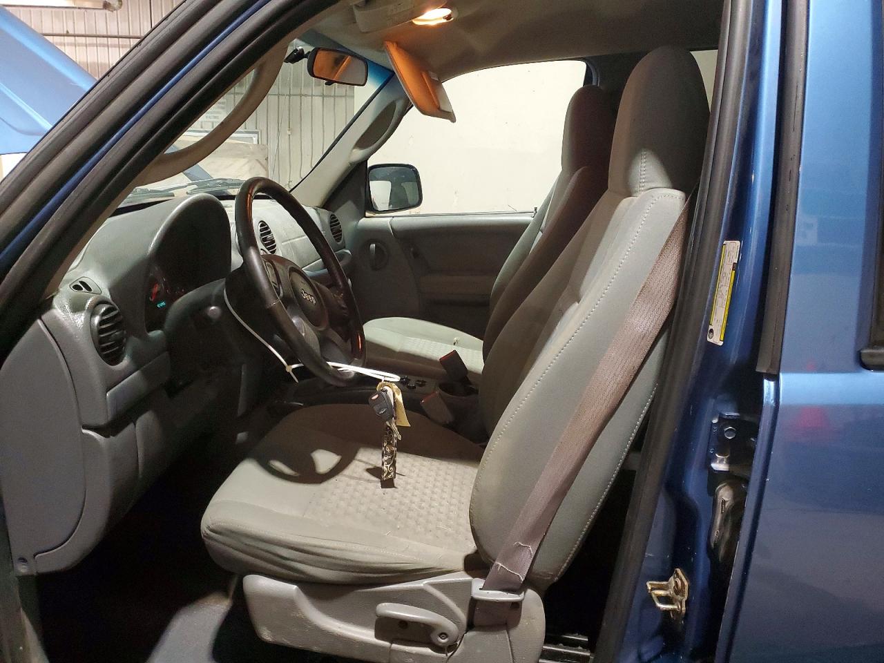 2005 JEEP LIBERTY SPORT photo 13