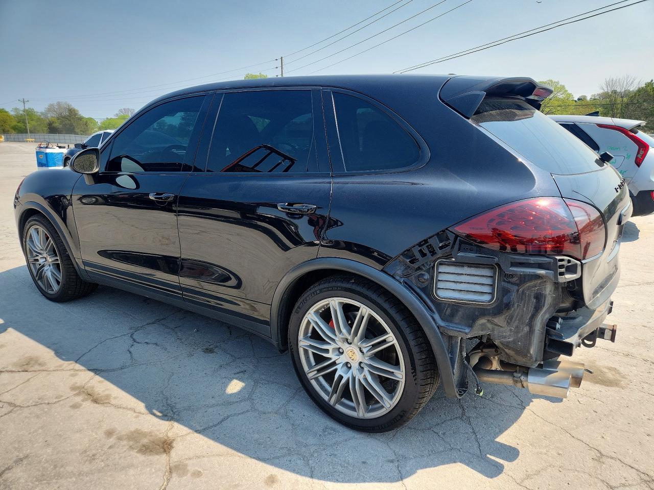 2011 PORSCHE CAYENNE TURBO photo 4