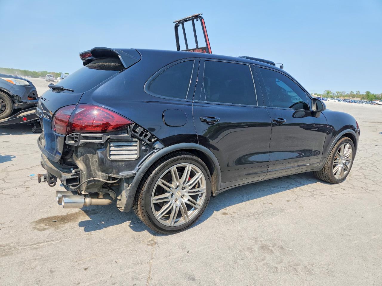2011 PORSCHE CAYENNE TURBO photo 7
