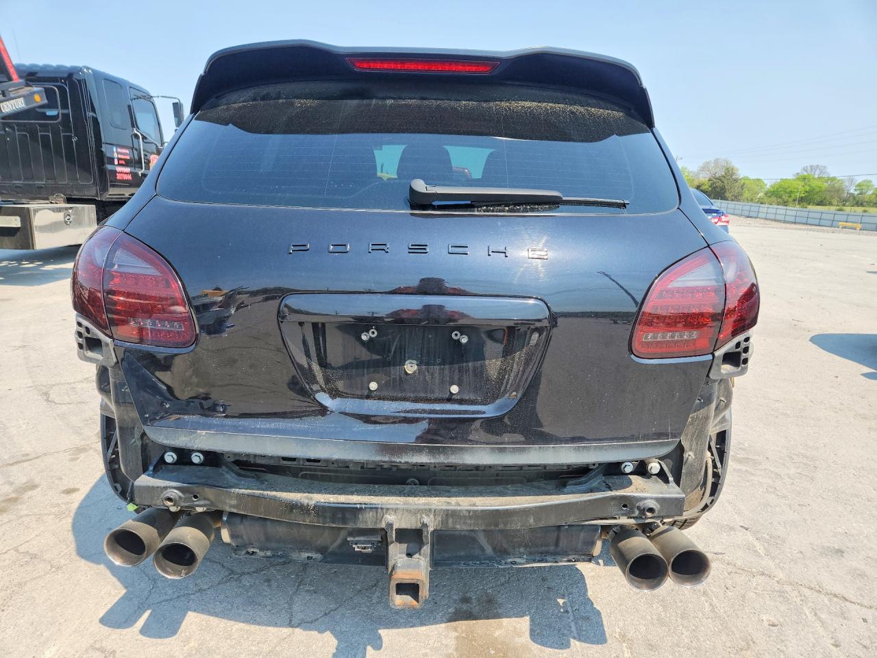 2011 PORSCHE CAYENNE TURBO photo 16