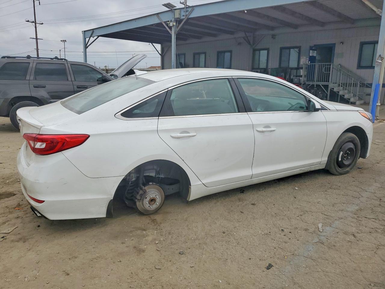2017 HYUNDAI SONATA SE photo 3