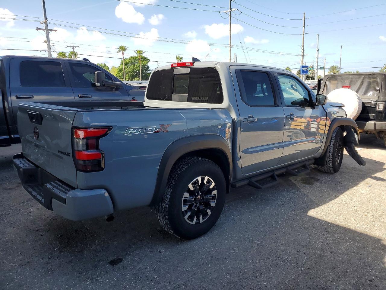2024 NISSAN FRONTIER PRO-X photo 7