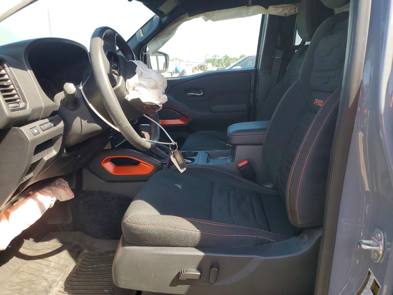 2024 NISSAN FRONTIER PRO-X photo 19