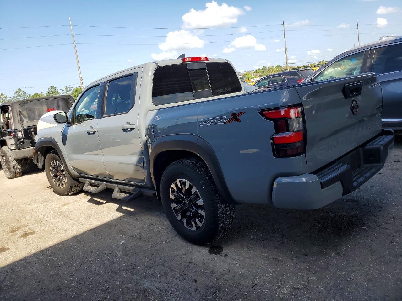 2024 NISSAN FRONTIER PRO-X photo 4