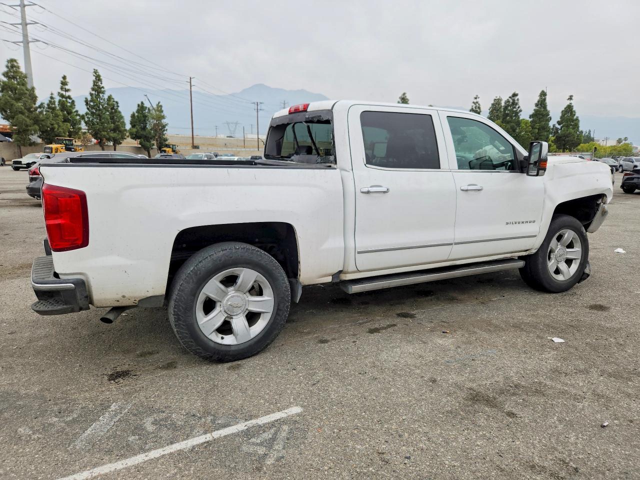 2017 CHEVROLET SILVERADO C1500 LTZ photo 7