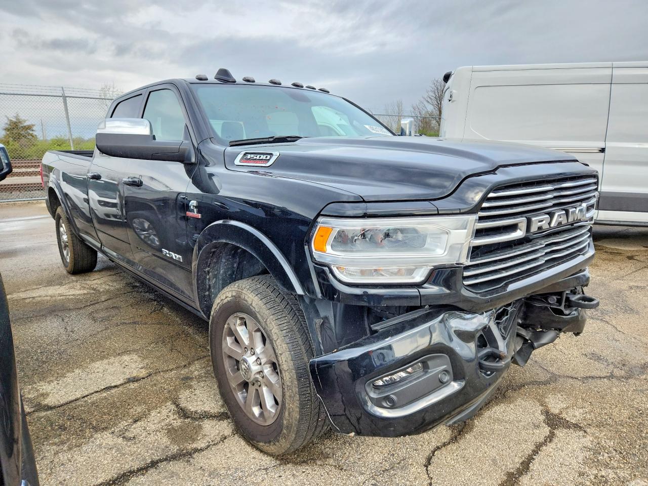 2022 RAM 3500 LARAMIE photo 4