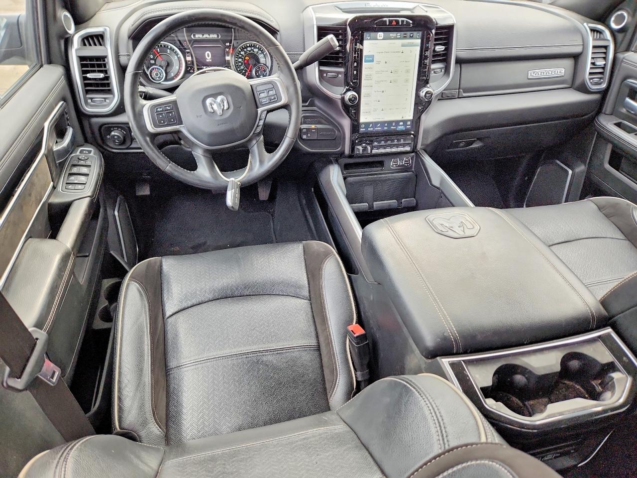 2022 RAM 3500 LARAMIE photo 8