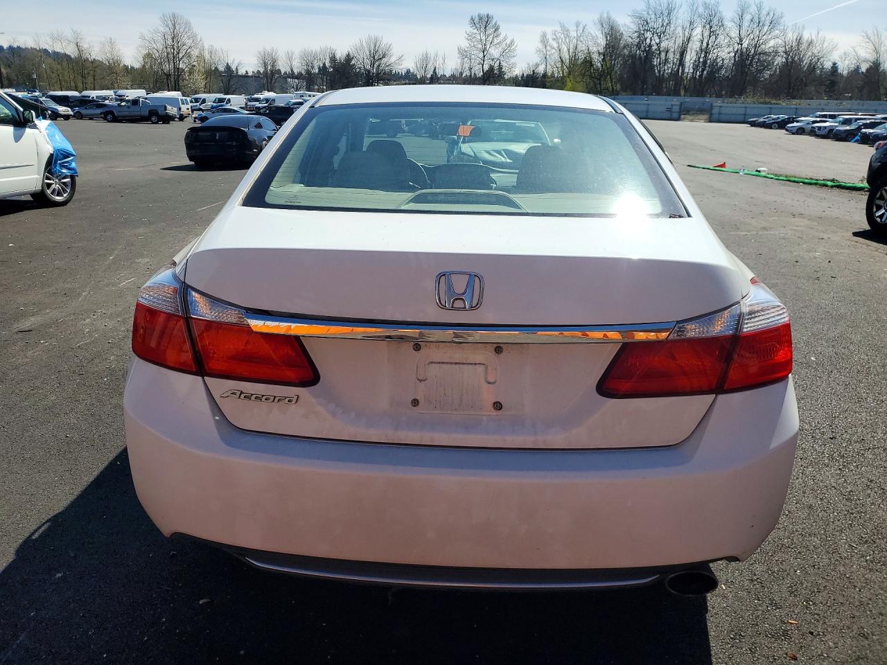 2015 HONDA ACCORD LX photo 16
