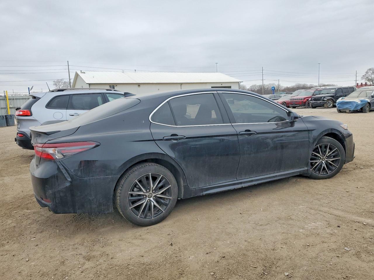 2023 TOYOTA CAMRY photo 3