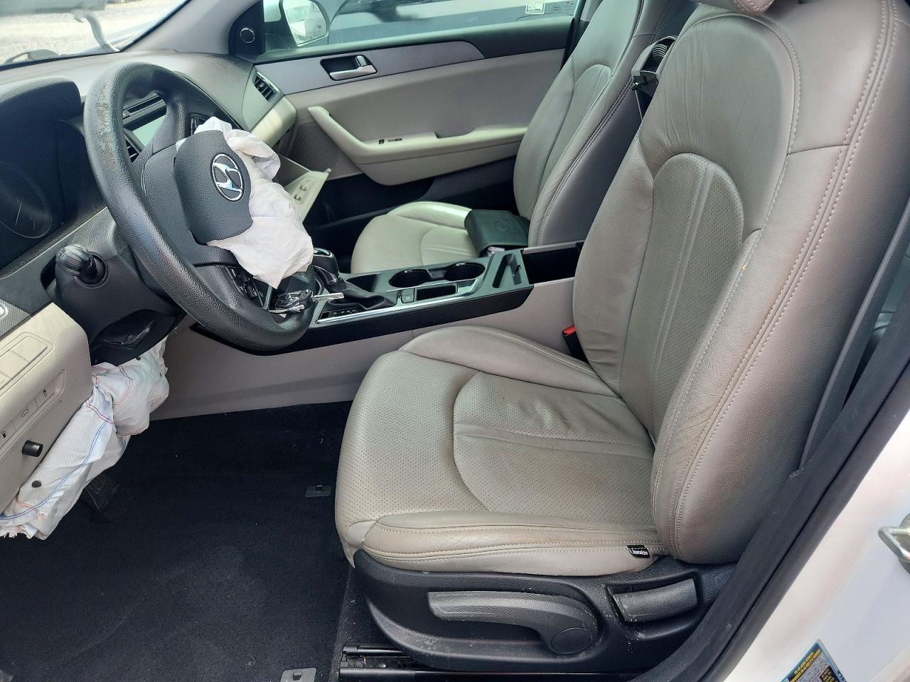 2017 HYUNDAI SONATA SE photo 13