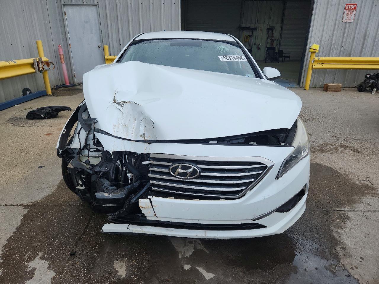 2017 HYUNDAI SONATA SE photo 9