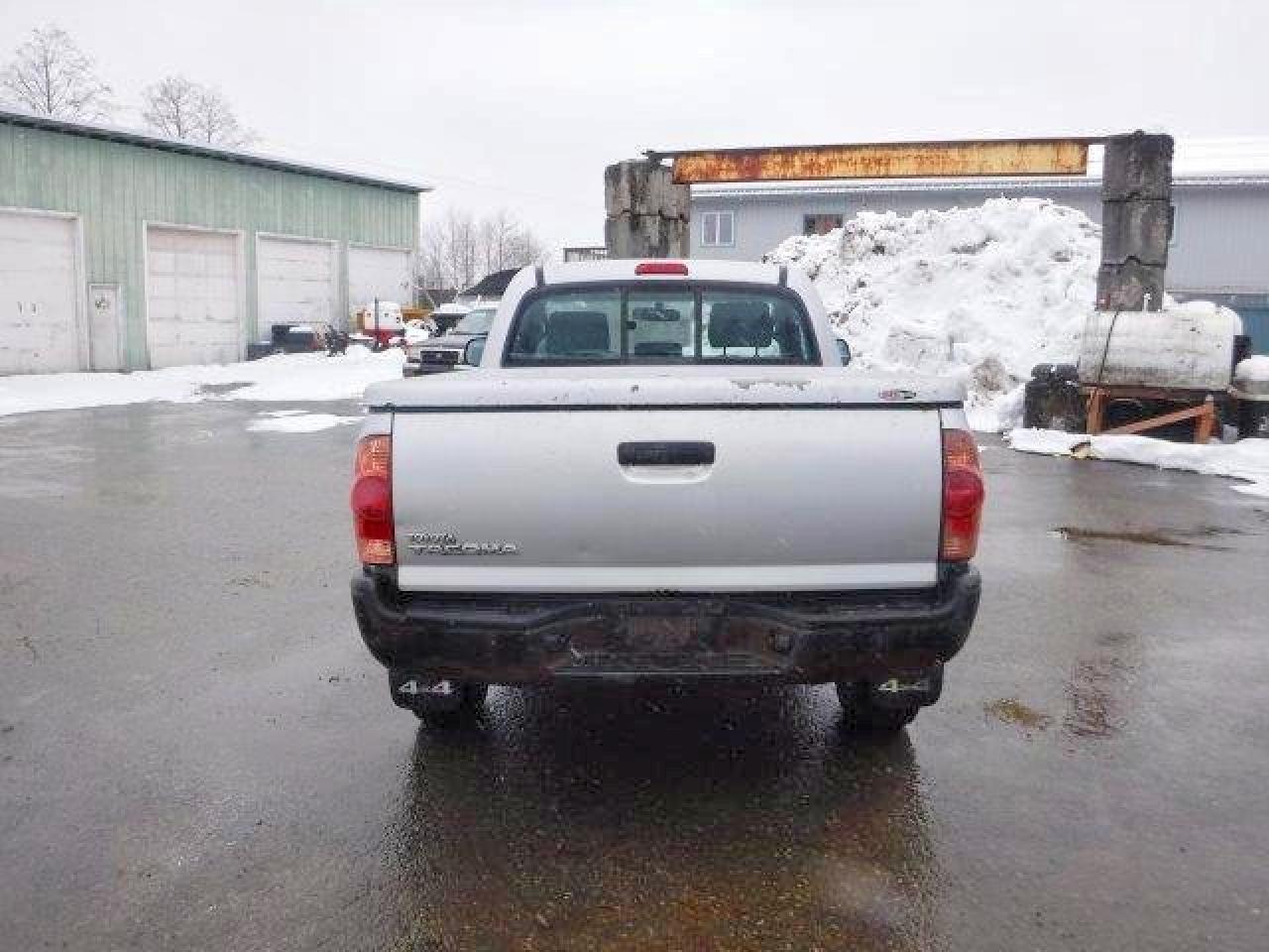 2008 TOYOTA TACOMA BASE photo 11
