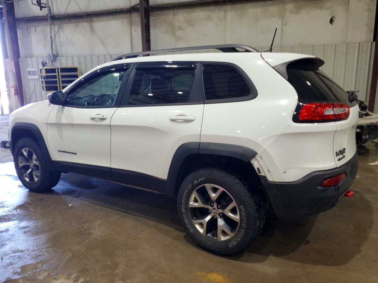 2017 JEEP CHEROKEE TRAILHAWK photo 2