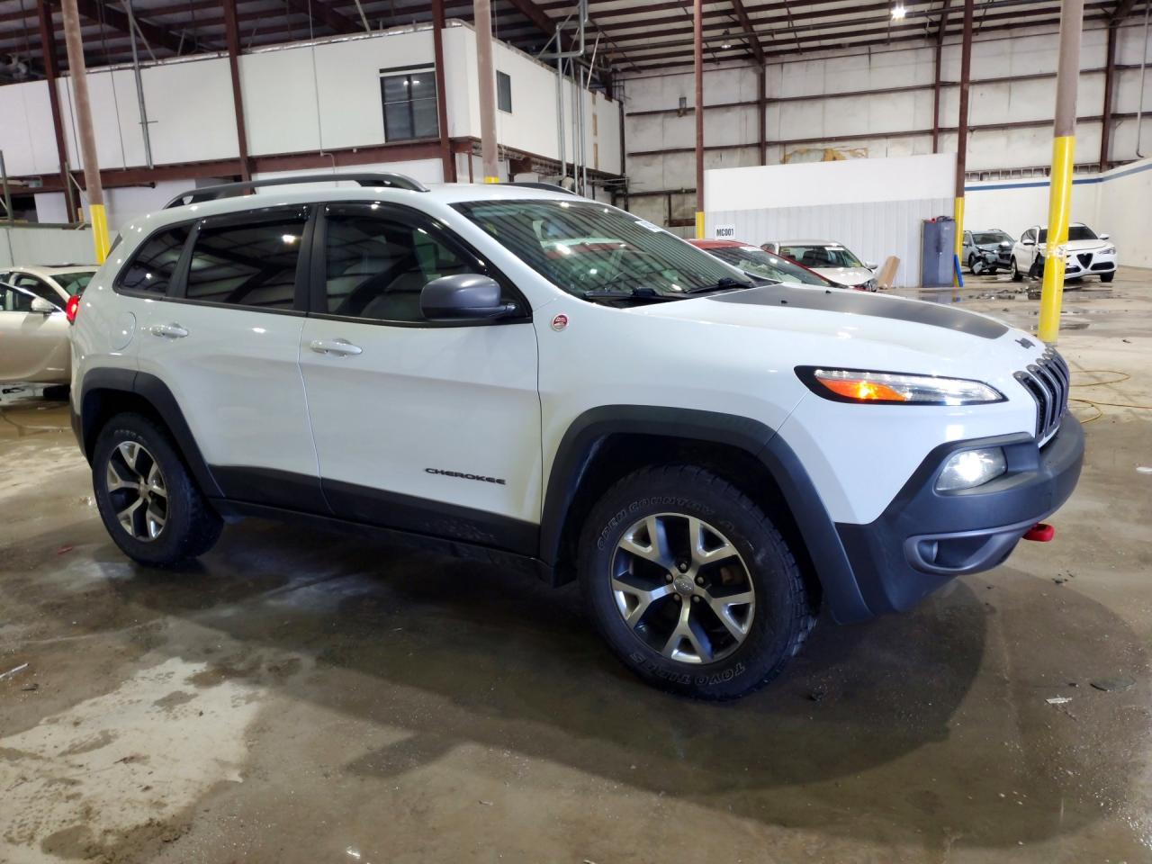 2017 JEEP CHEROKEE TRAILHAWK photo 4