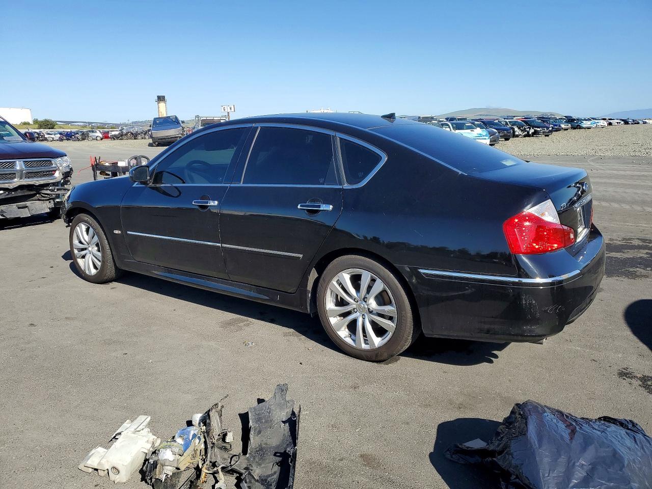 2010 INFINITI M35 BASE photo 2