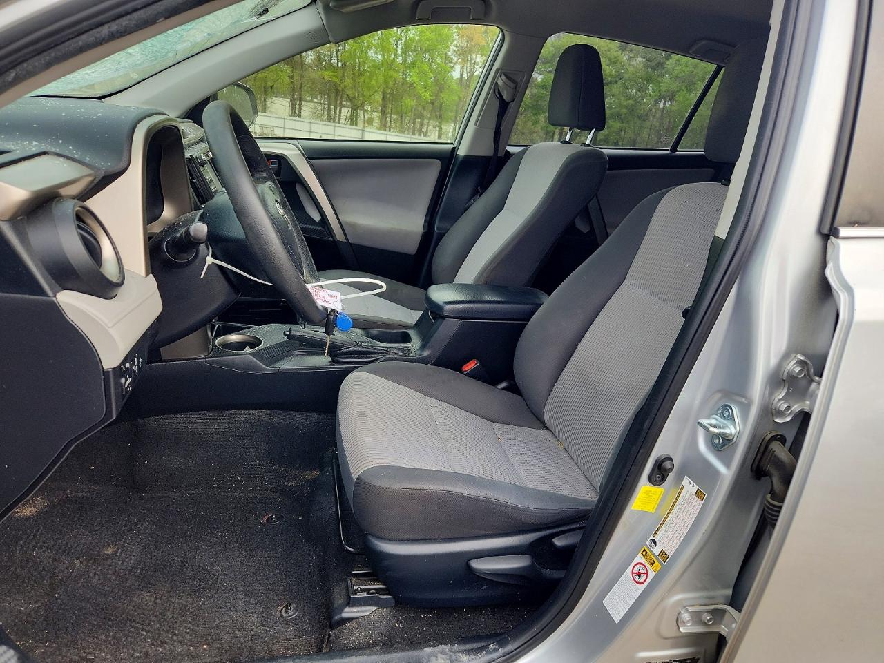 2015 TOYOTA RAV4 LE photo 13