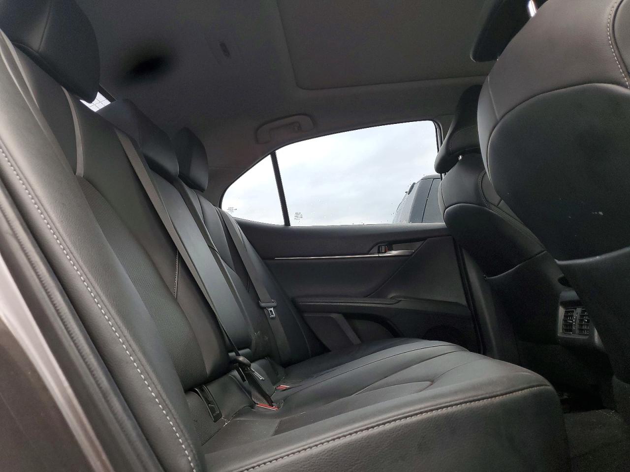 2021 TOYOTA CAMRY XSE photo 10