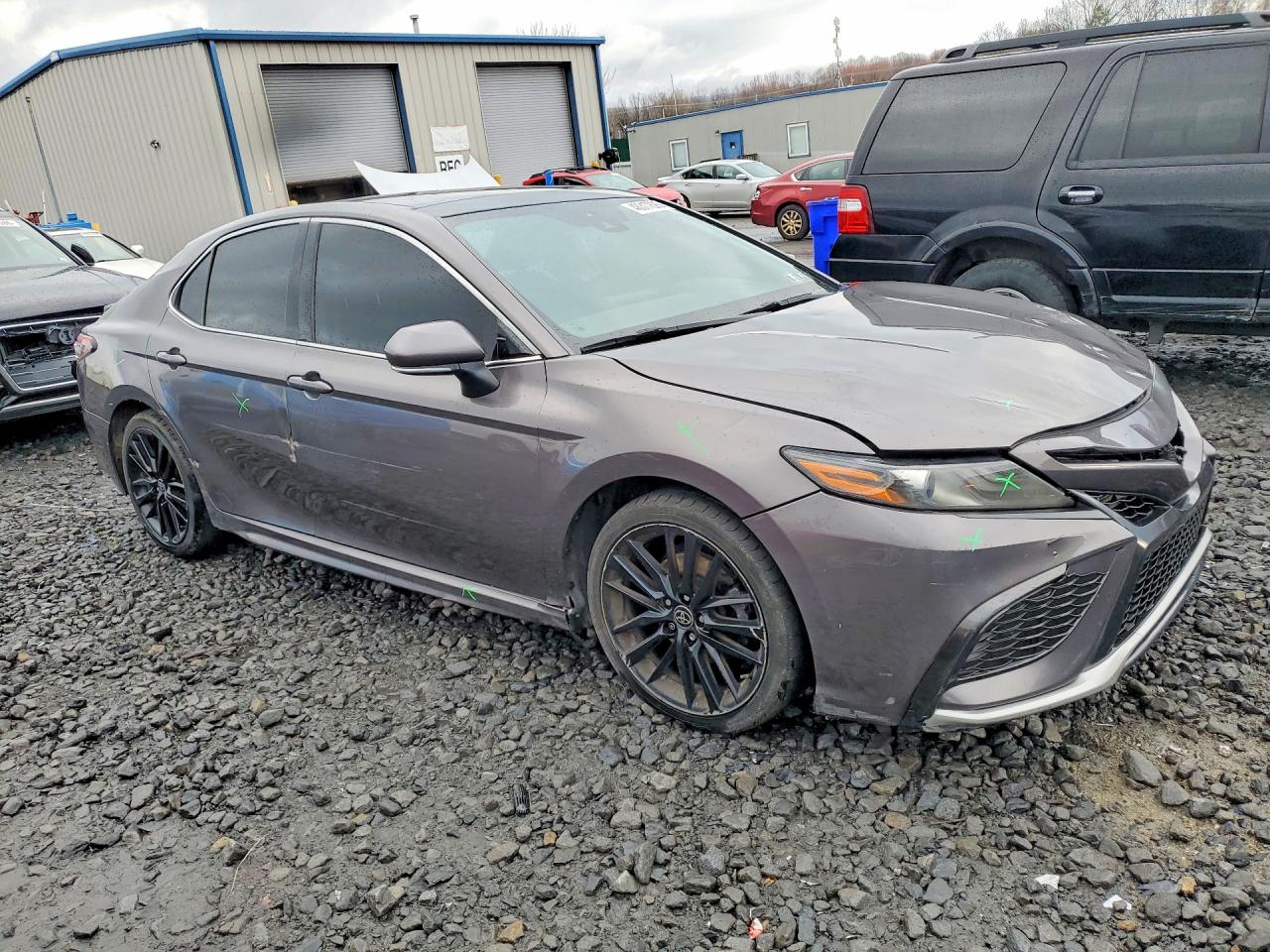 2021 TOYOTA CAMRY XSE photo 4