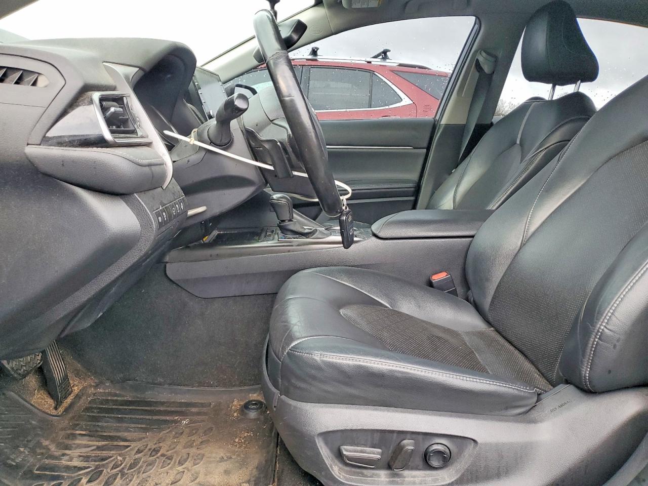 2021 TOYOTA CAMRY XSE photo 7