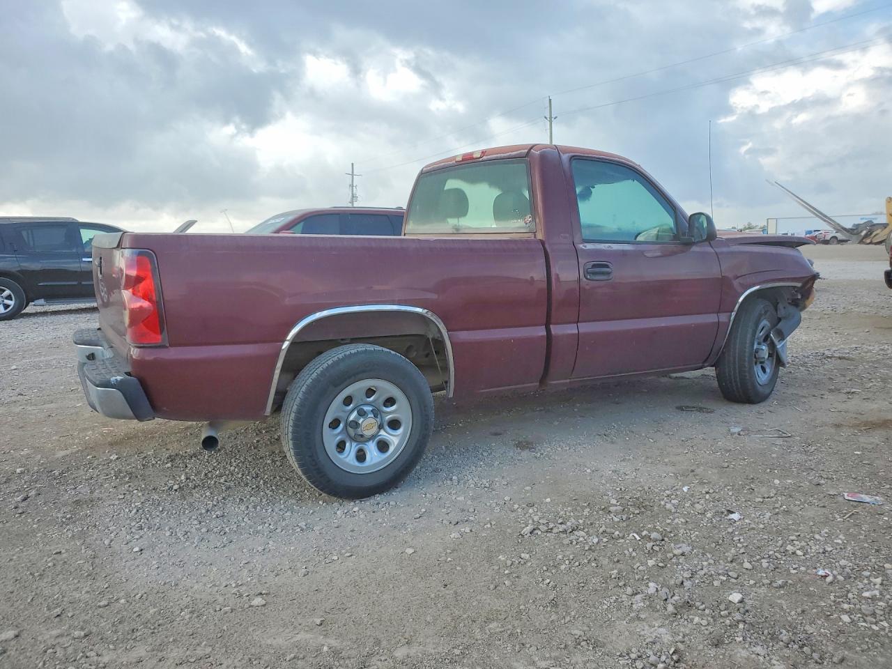 2005 CHEVROLET SILVERADO C1500 photo 3