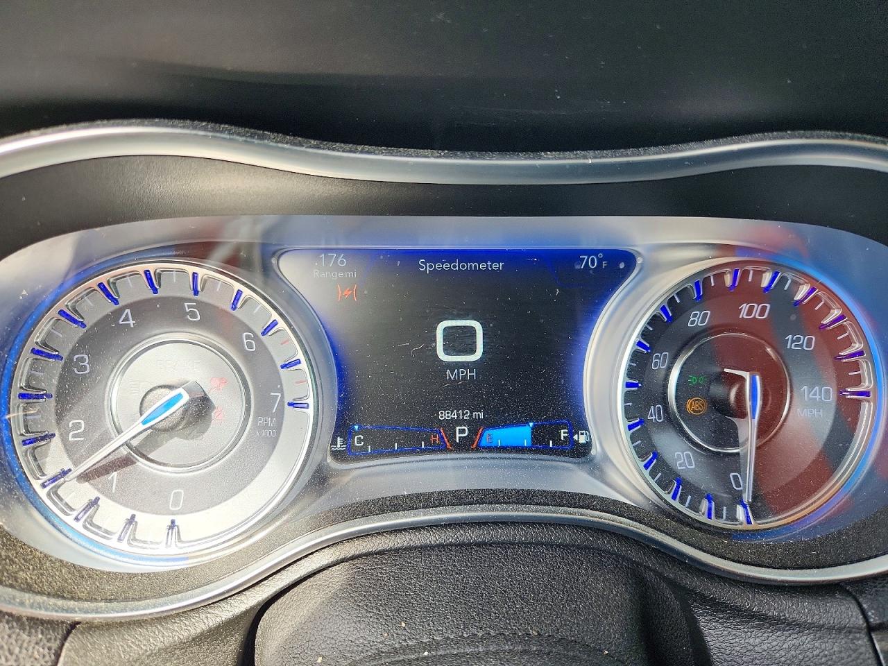 2018 CHRYSLER 300 TOURING photo 17
