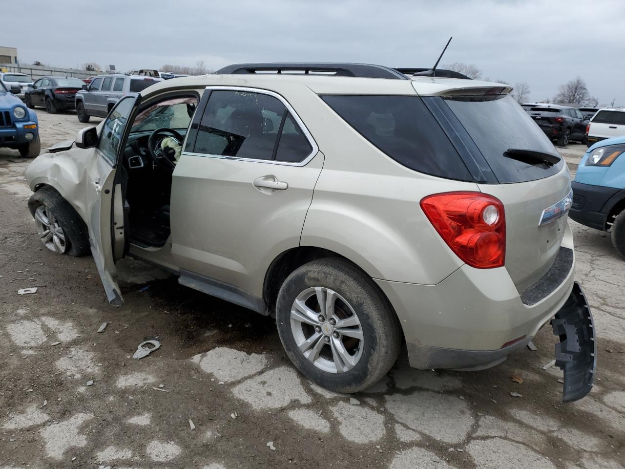 2013 CHEVROLET EQUINOX LT photo 3