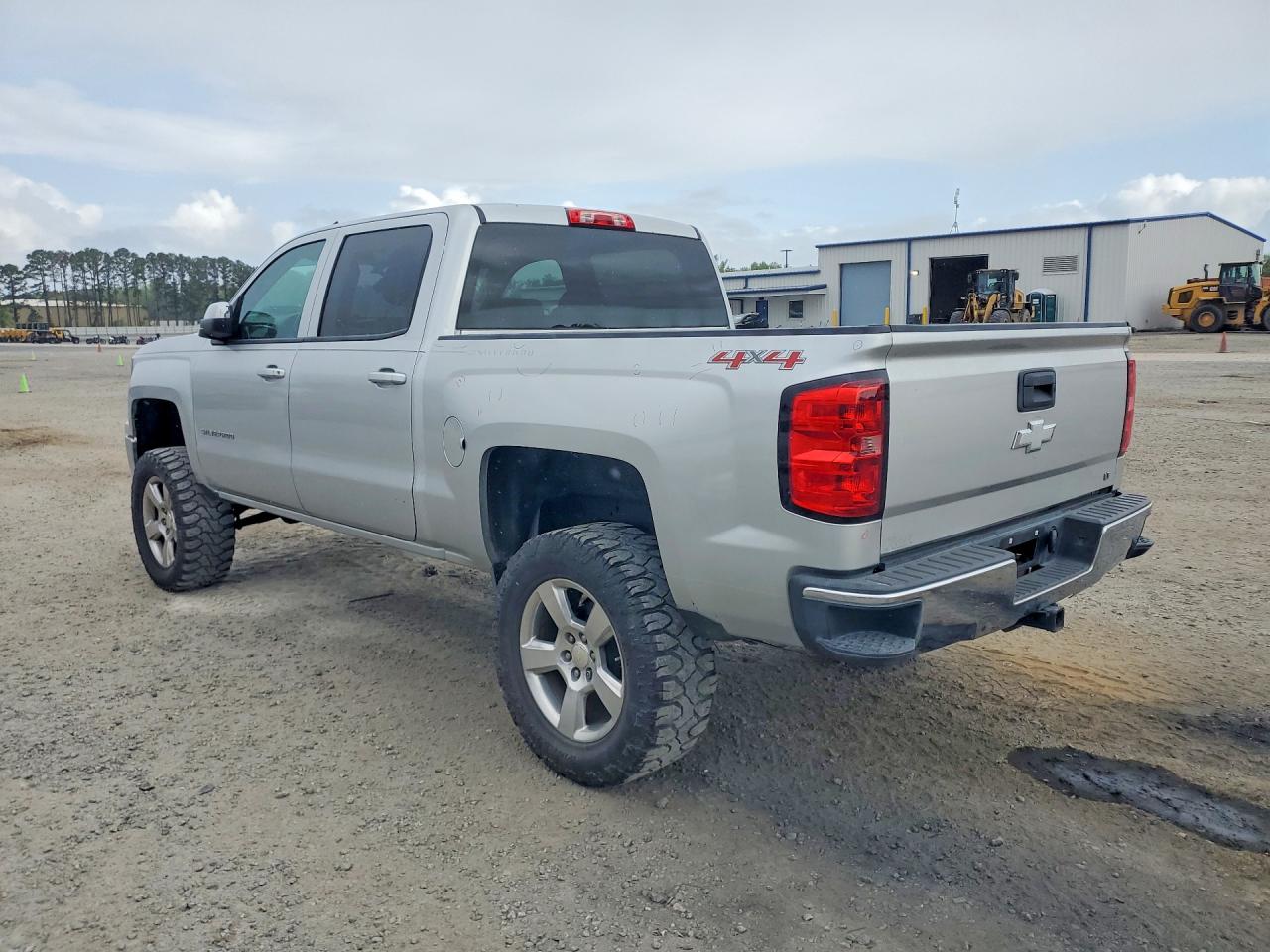 2015 CHEVROLET SILVERADO K1500 LT photo 3