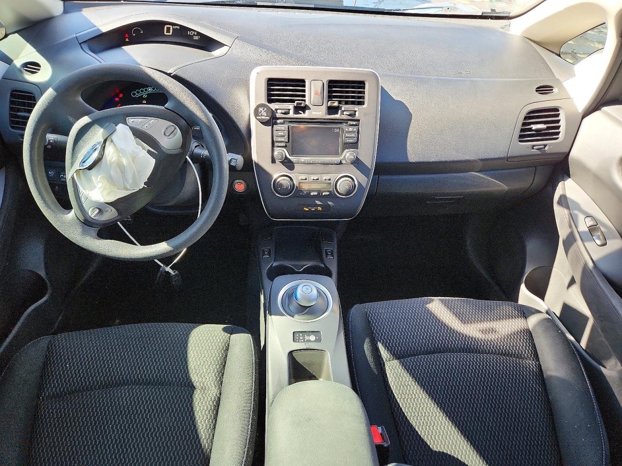 2017 NISSAN LEAF S photo 15