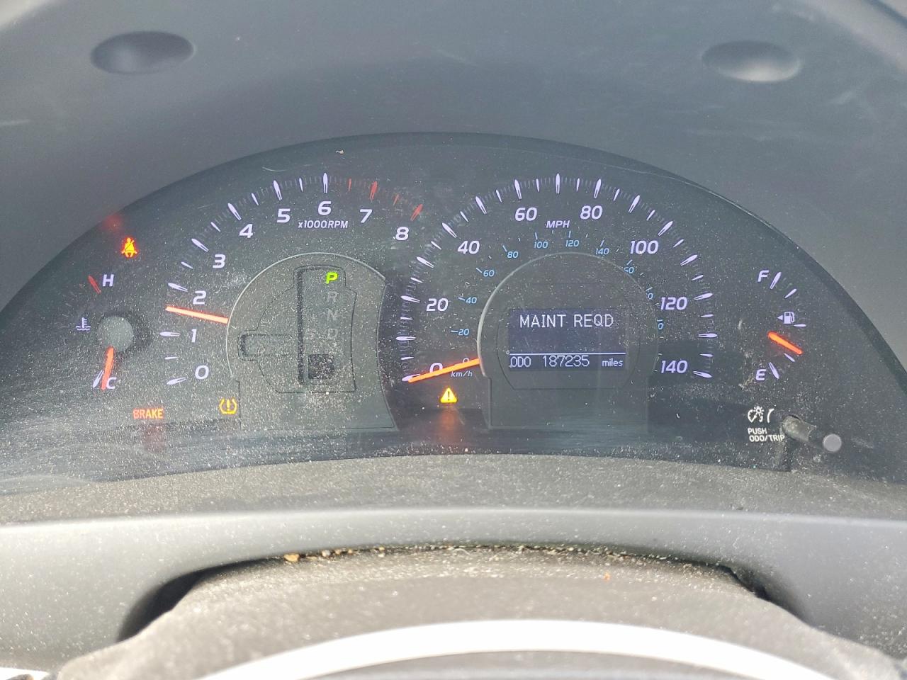 2011 TOYOTA CAMRY XLE photo 17