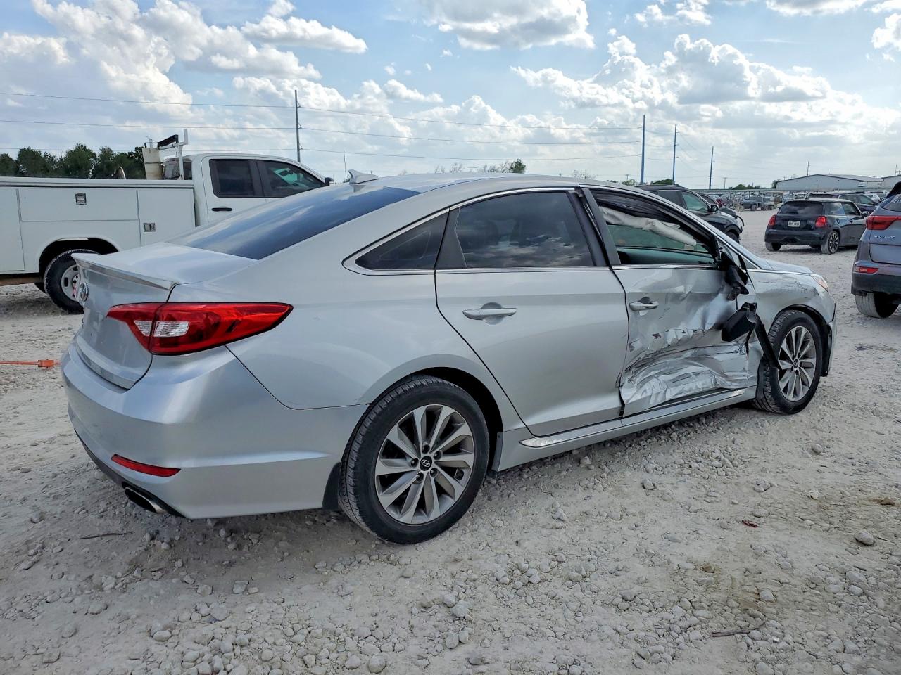 2017 HYUNDAI SONATA SPORT photo 5