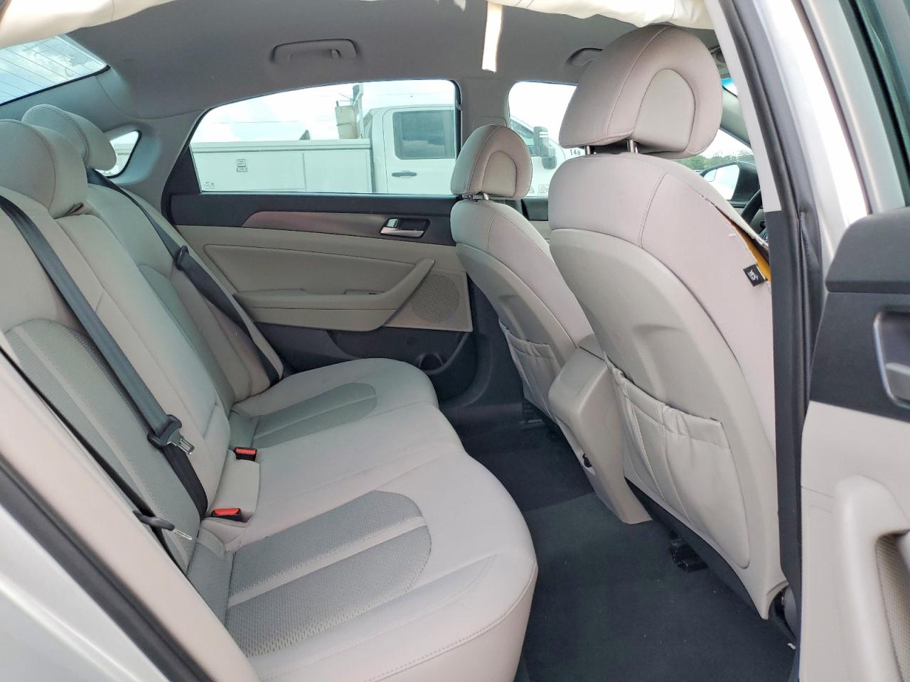 2017 HYUNDAI SONATA SPORT photo 19