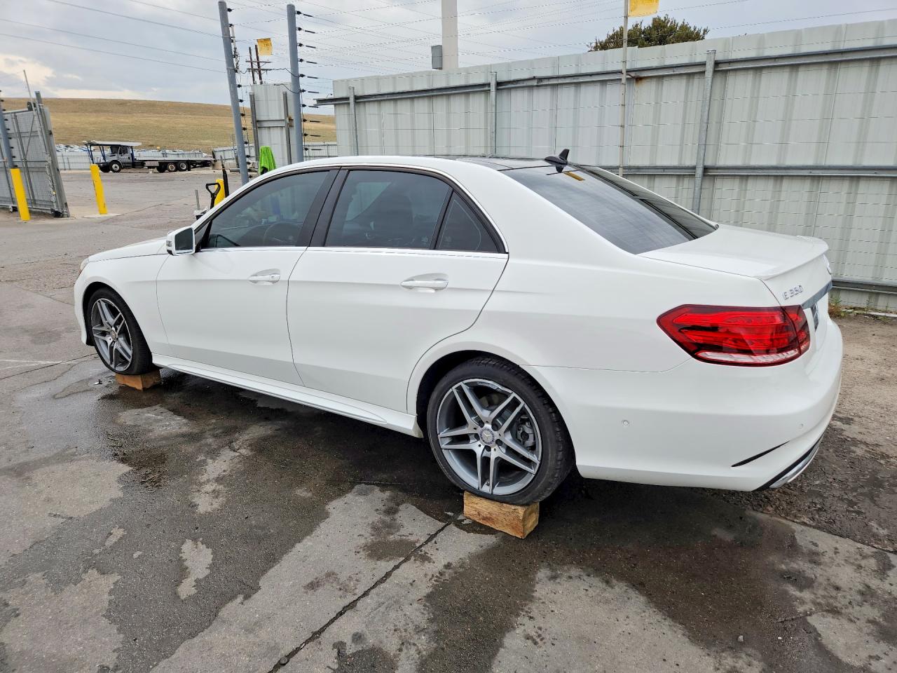 2014 MERCEDES-BENZ E 350 4MATIC photo 3