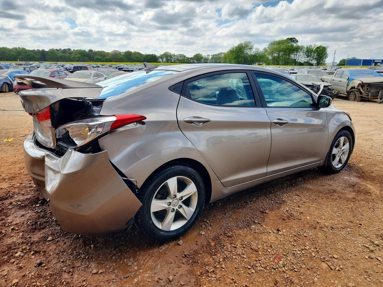 2013 HYUNDAI ELANTRA GLS photo 5
