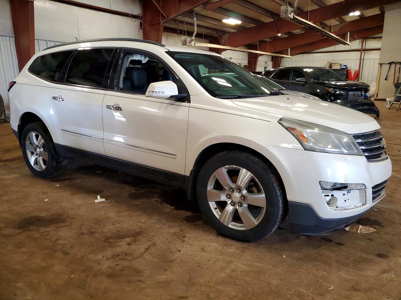 2014 CHEVROLET TRAVERSE LTZ photo 7