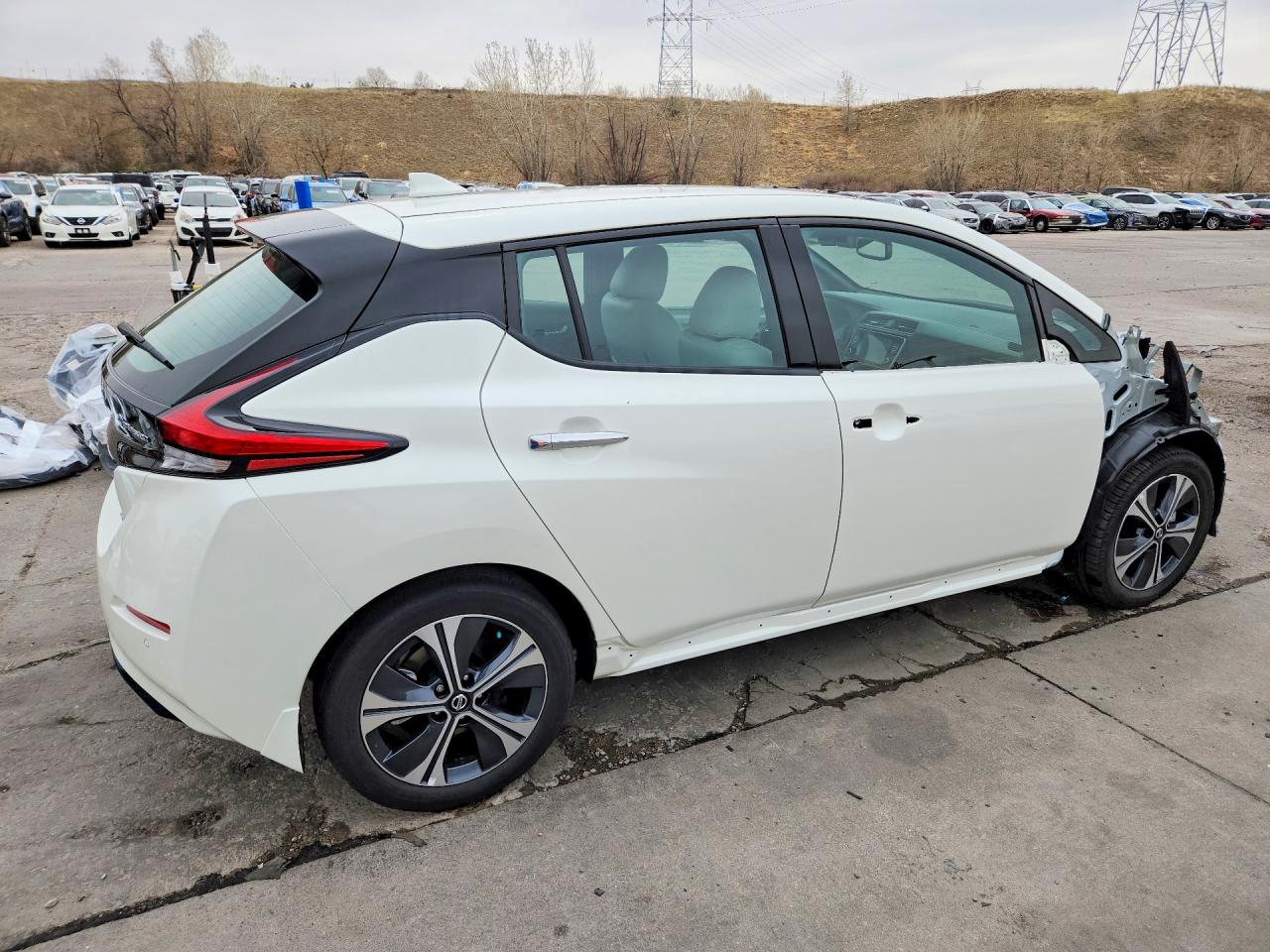 2021 NISSAN LEAF SL PLUS photo 3
