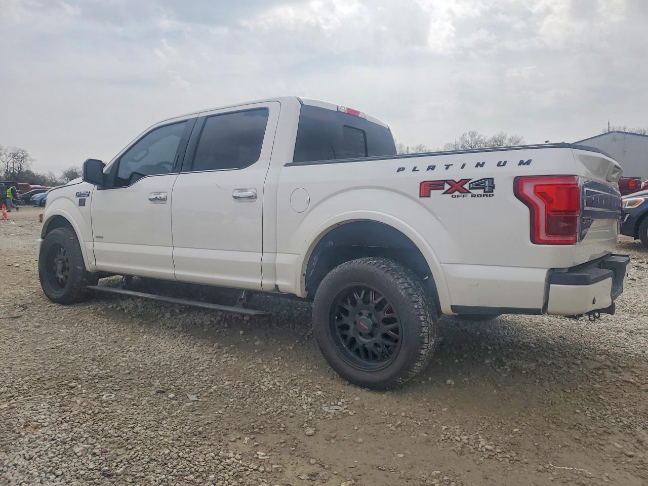 2015 FORD F150 SUPERCREW photo 3